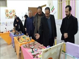 بازدید فرماندار از آثار نمایشگاه آثار اعضای کانون پرورش فکری ملکان