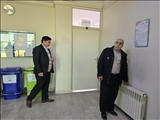 بازدید سرزده فرماندار شهرستان ملکان از ادارات و مدارس در راستای پویش «۲ درجه کمتر